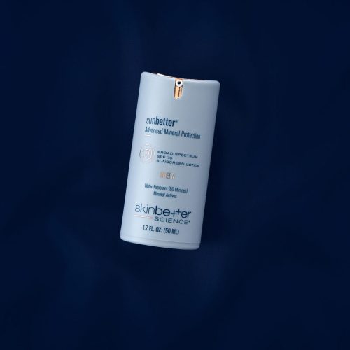 SHEER Lotion_navy background